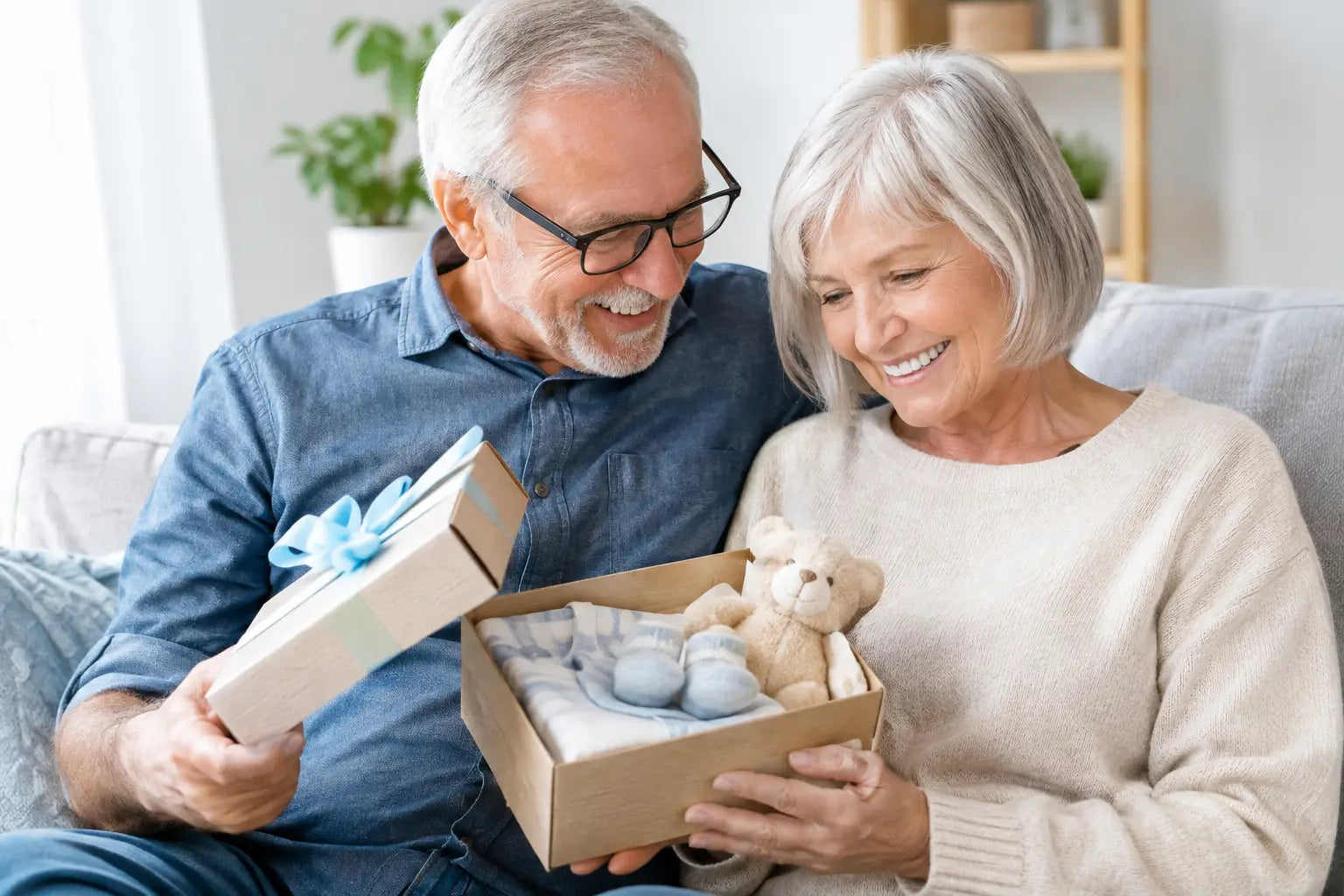Best Baby Gifts for Grandparents to Give